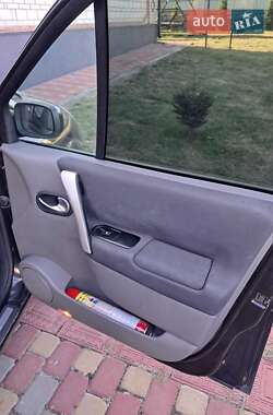 Минивэн Renault Scenic 2006 в 