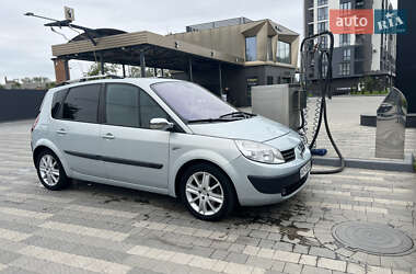 Минивэн Renault Scenic 2004 в 