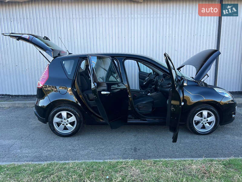 Минивэн Renault Scenic 2011 в Киеве фото 58 Минивэн Renault Scenic 2011 в Киеве