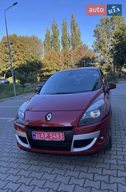 Минивэн Renault Scenic 2011 в 