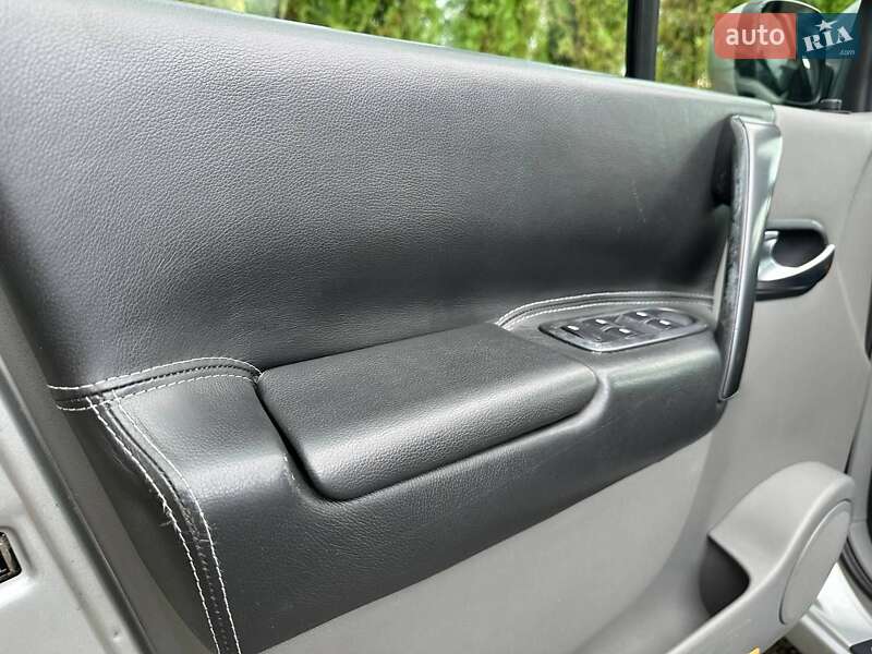 Минивэн Renault Scenic 2005 в Полтаве