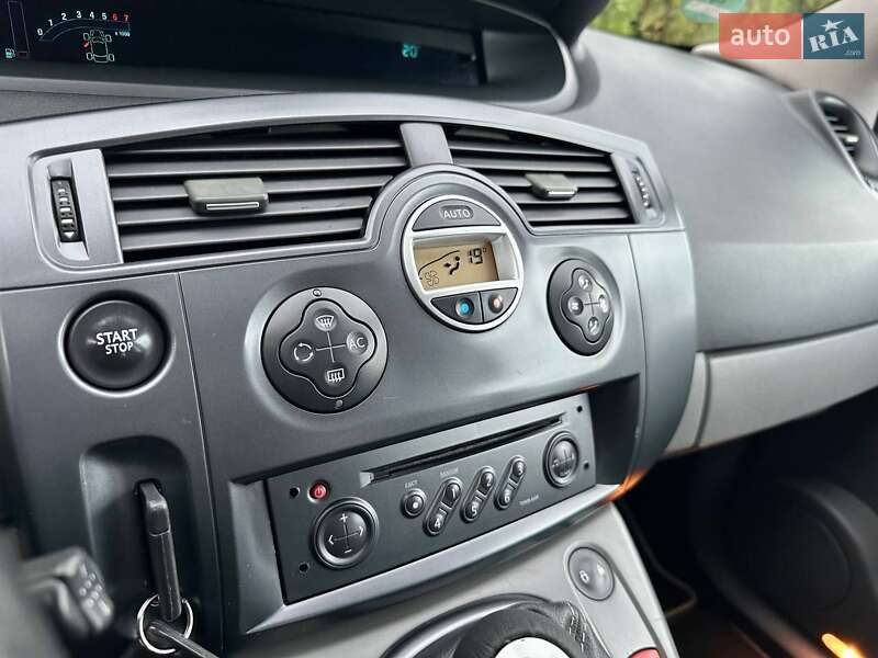 Минивэн Renault Scenic 2005 в Полтаве