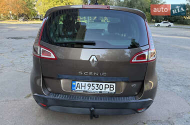 Минивэн Renault Scenic 2010 в 