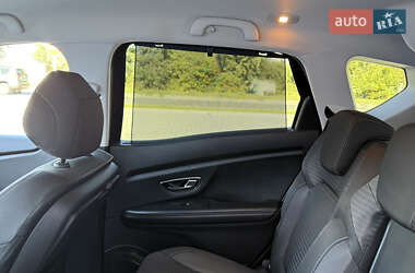 Минивэн Renault Scenic 2016 в 