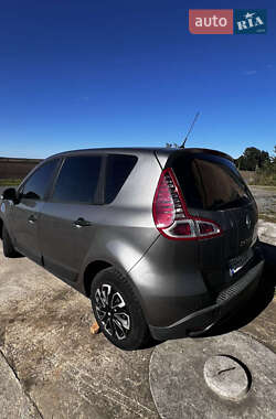 Минивэн Renault Scenic 2009 в 