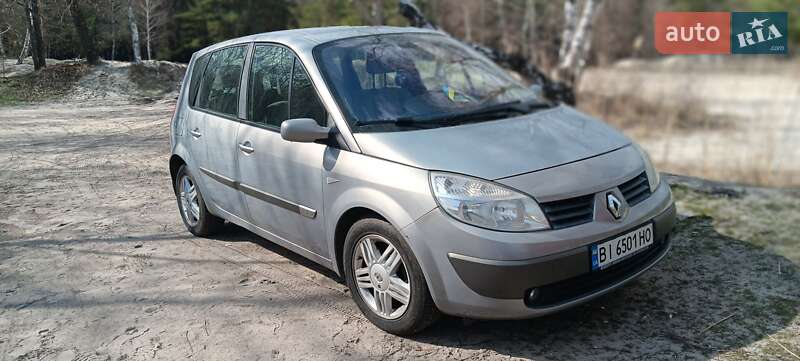 Минивэн Renault Scenic 2004 в 