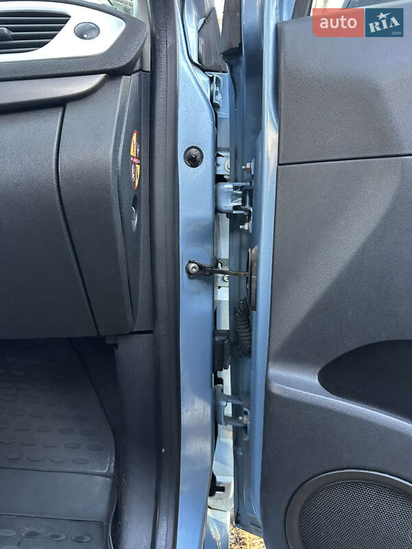 Минивэн Renault Scenic 2010 в Киеве