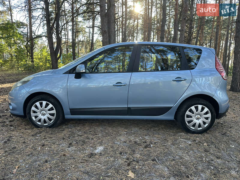 Минивэн Renault Scenic 2010 в Киеве