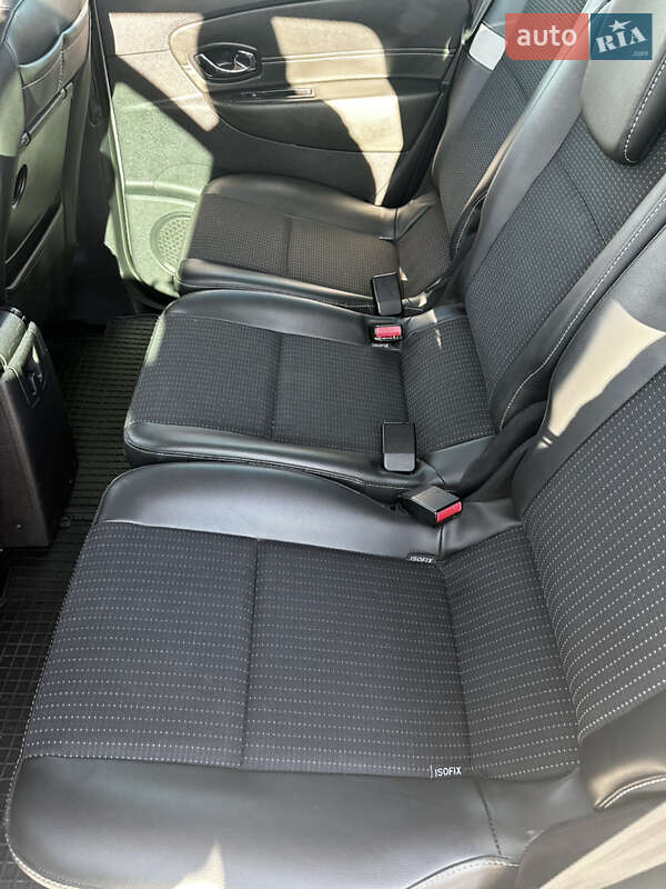 Минивэн Renault Scenic 2015 в Львове