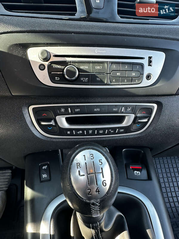 Минивэн Renault Scenic 2015 в Львове