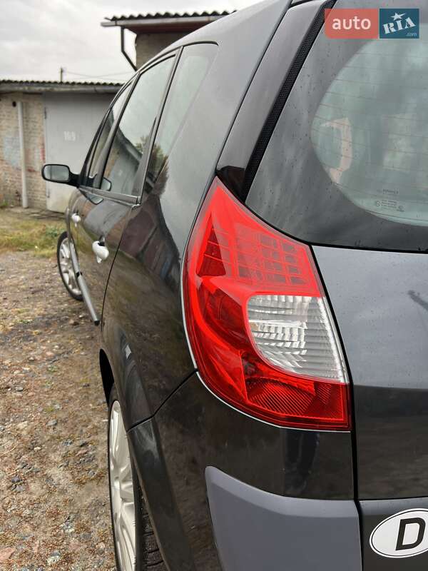 Минивэн Renault Scenic 2007 в Нежине