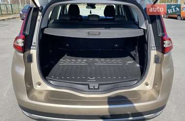 Минивэн Renault Scenic 2018 в 