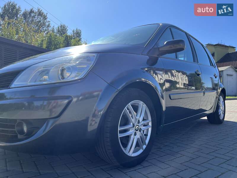 Минивэн Renault Scenic 2007 в Золочеве