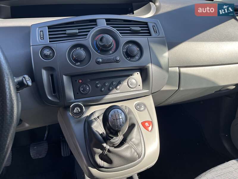 Минивэн Renault Scenic 2007 в Золочеве