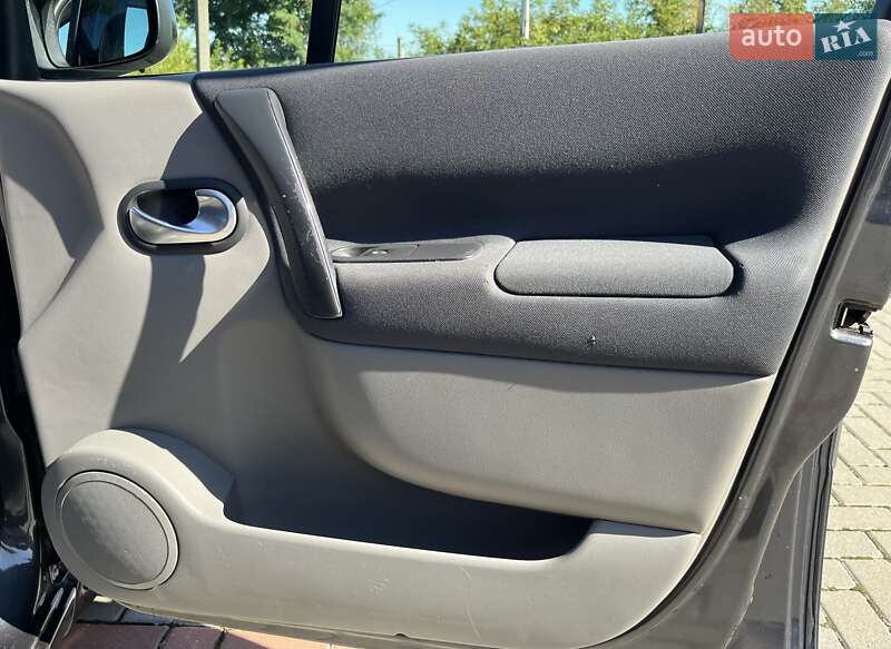 Минивэн Renault Scenic 2007 в Золочеве