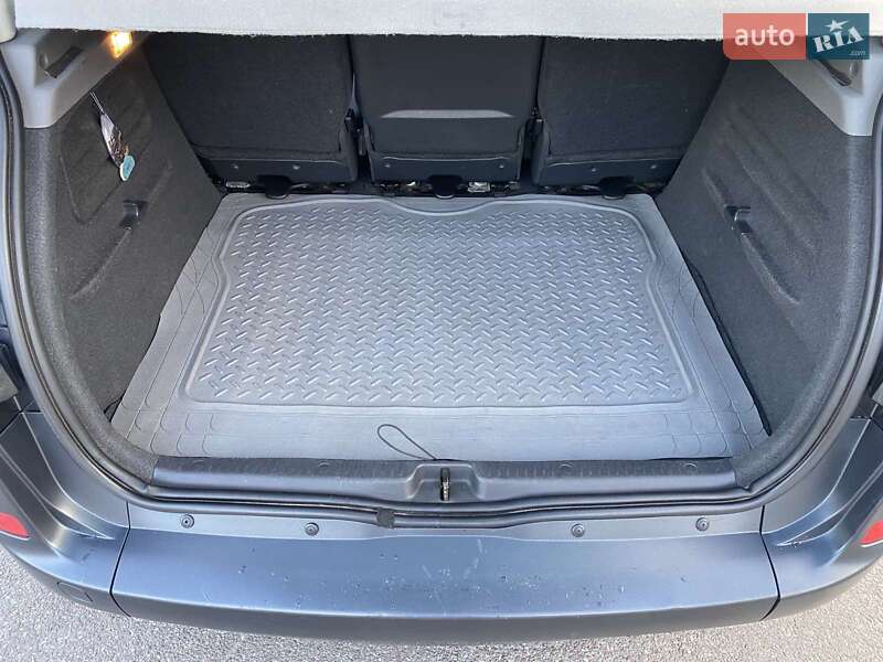 Минивэн Renault Scenic 2007 в Золочеве