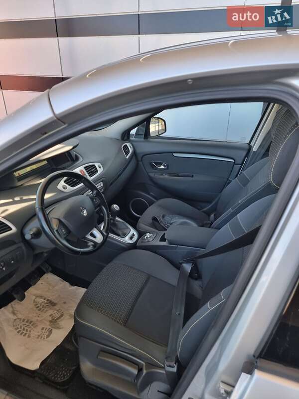 Минивэн Renault Scenic 2011 в Виннице