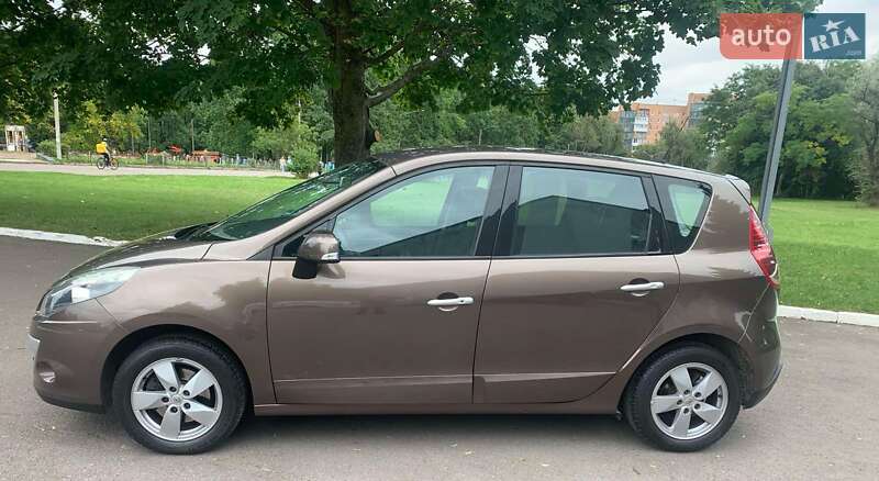 Минивэн Renault Scenic 2010 в Ровно