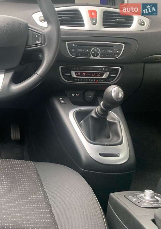 Минивэн Renault Scenic 2010 в Ровно