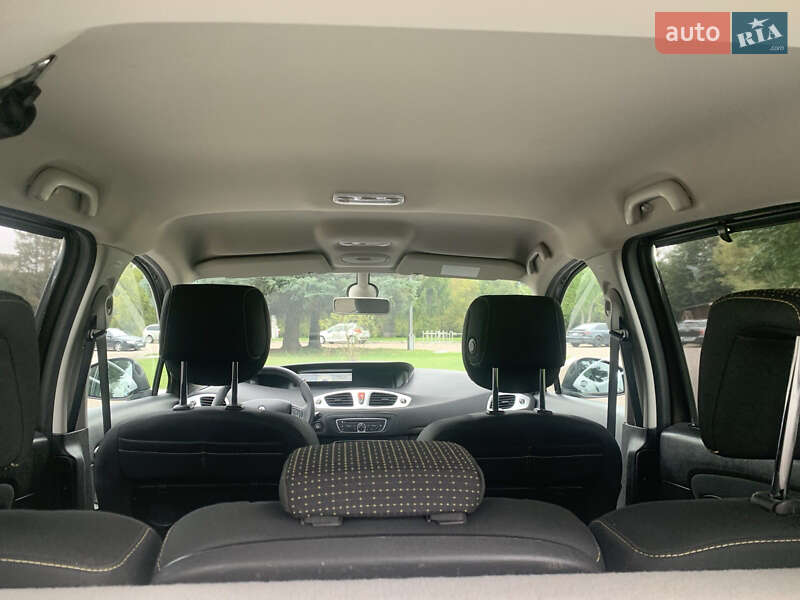 Минивэн Renault Scenic 2010 в Ровно