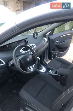 Минивэн Renault Scenic 2010 в 