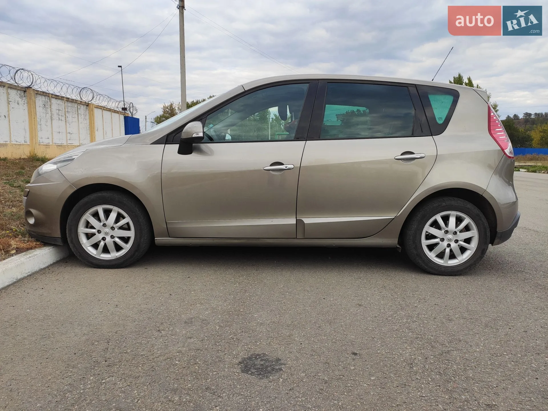 2010 Renault Scenic - мініатюра 7