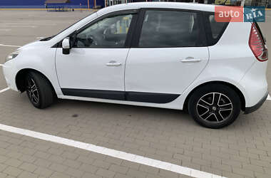 Минивэн Renault Scenic 2010 в 
