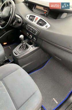 Минивэн Renault Scenic 2010 в 