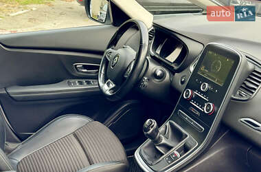 Минивэн Renault Scenic 2017 в 