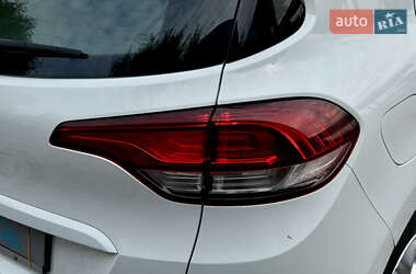 Минивэн Renault Scenic 2017 в 