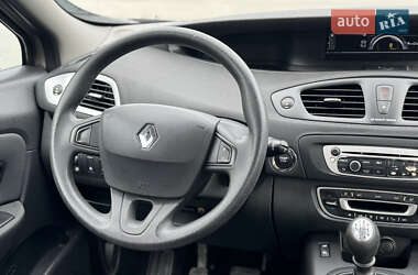 Минивэн Renault Scenic 2012 в 