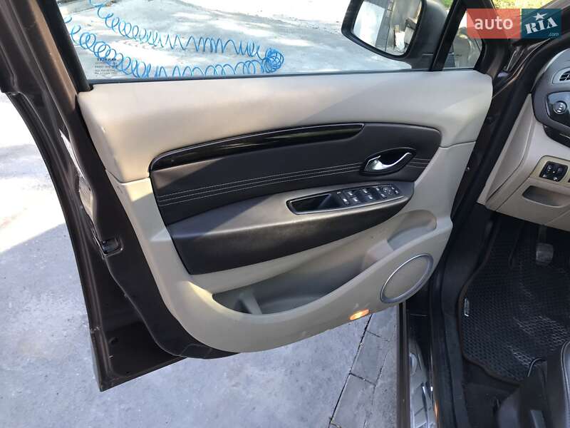 Минивэн Renault Scenic 2011 в Запорожье