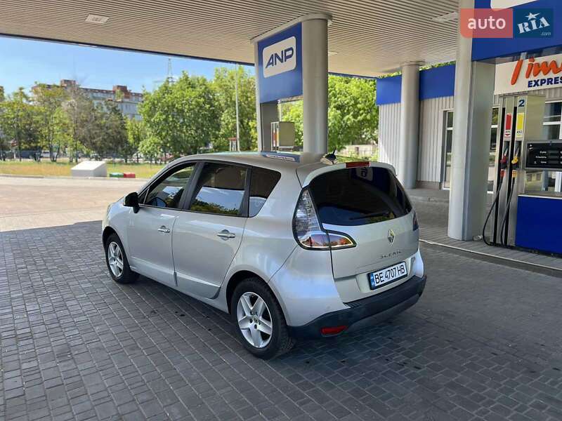 Минивэн Renault Scenic 2014 в Николаеве
