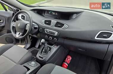 Минивэн Renault Scenic 2012 в 