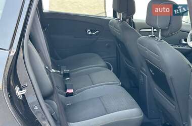 Минивэн Renault Scenic 2010 в 