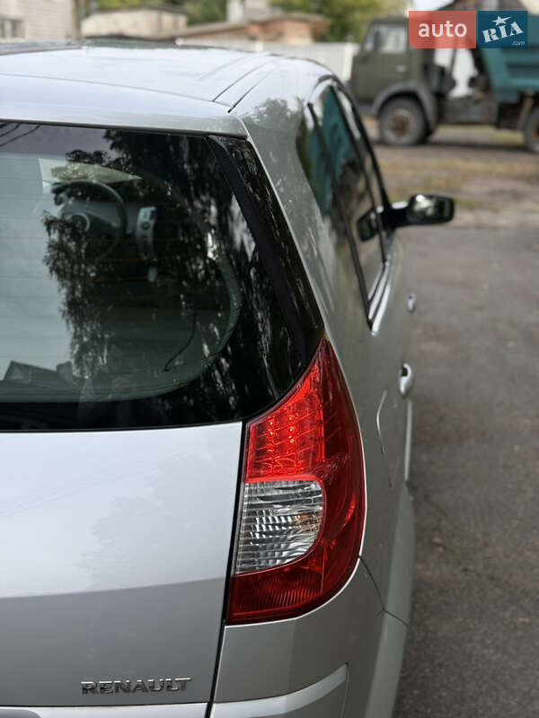 Минивэн Renault Scenic 2007 в Чернигове