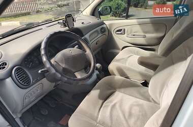 Минивэн Renault Scenic 2002 в 
