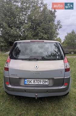 Минивэн Renault Scenic 2005 в 