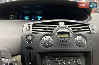 Минивэн Renault Scenic 2003 в 