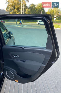 Минивэн Renault Scenic 2011 в 