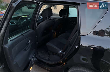 Минивэн Renault Scenic 2010 в 