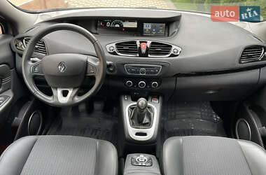Минивэн Renault Scenic 2011 в 
