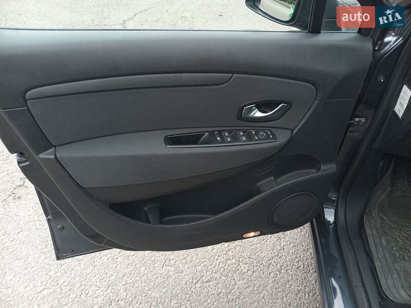 Минивэн Renault Scenic 2011 в Днепре