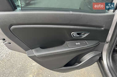 Минивэн Renault Scenic 2016 в 