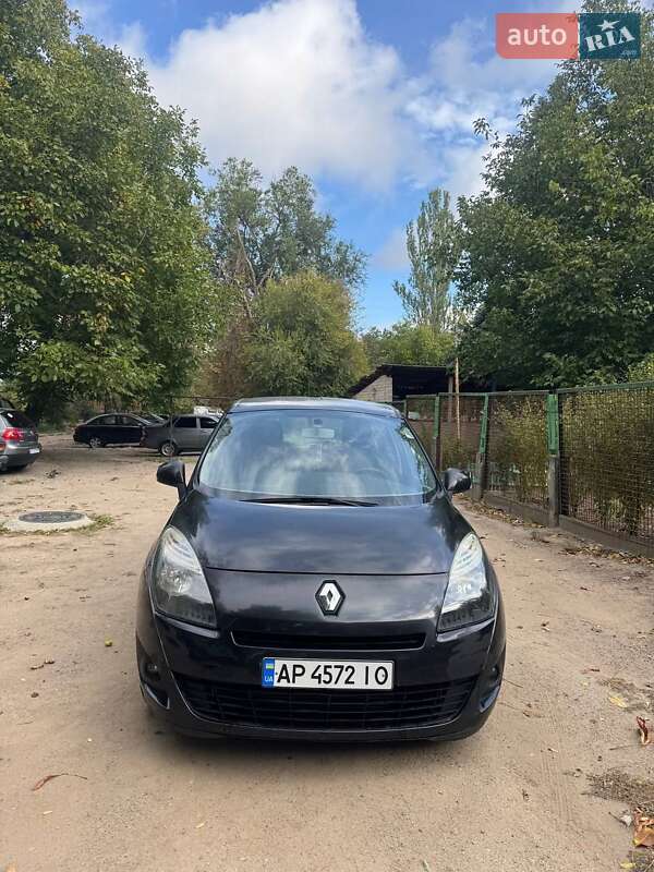 Мінівен Renault Scenic 2010 в Запоріжжі