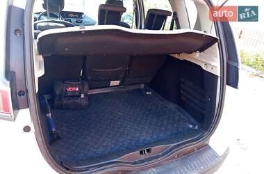 Минивэн Renault Scenic 2013 в 