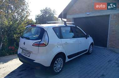 Минивэн Renault Scenic 2013 в 