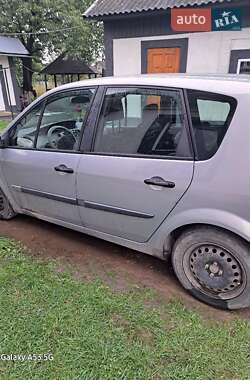 Мінівен Renault Scenic 2004 в Чернівцях