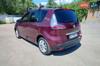 Минивэн Renault Scenic 2015 в 