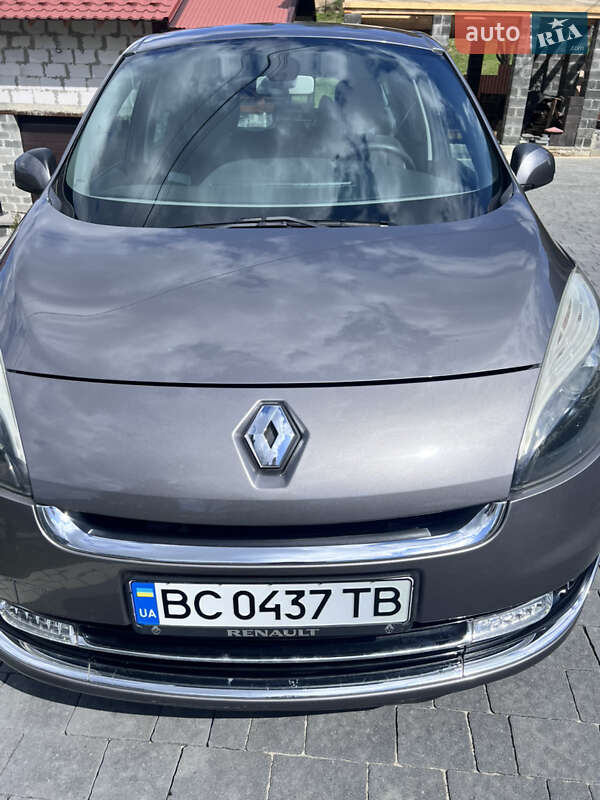 Минивэн Renault Scenic 2012 в Славском